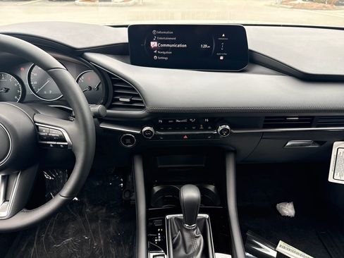 New 2026 MAZDA MAZDA3 Hatchback w/Premium Plus Pkg image 17