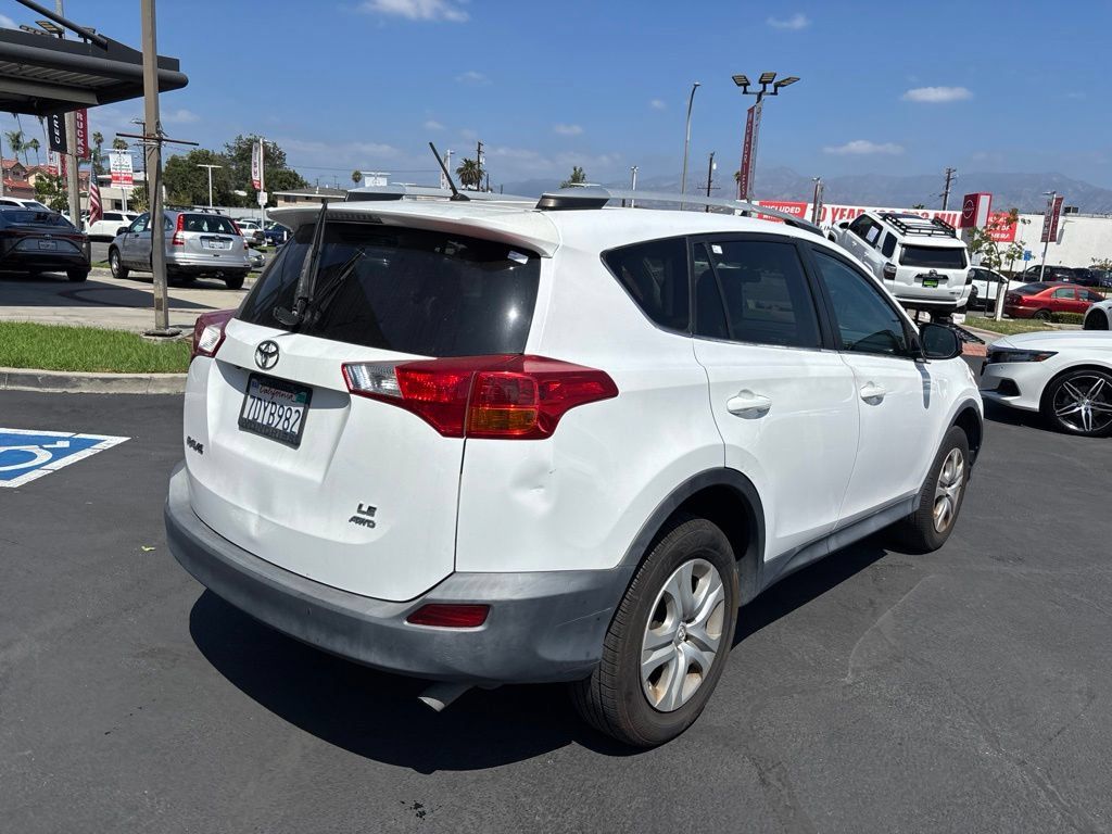 Used 2013 Toyota RAV4 LE AWD/4WD image 4