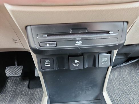 Used 2023 Honda Odyssey Touring image 27