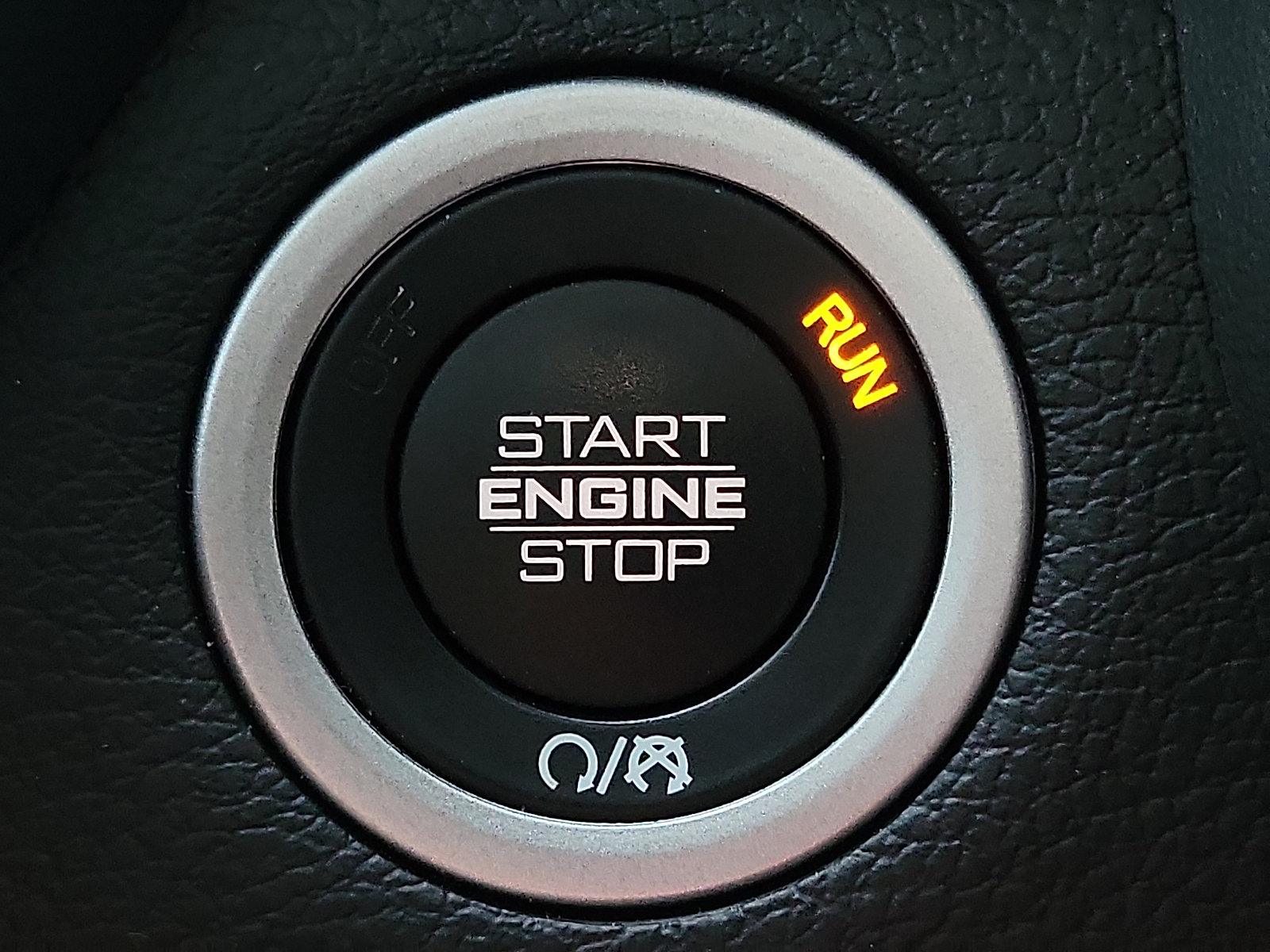 Used 2025 RAM 3500 Laramie AWD/4WD image 17