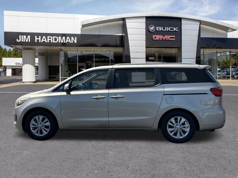 Used 2015 Kia Sedona LX FWD image 4