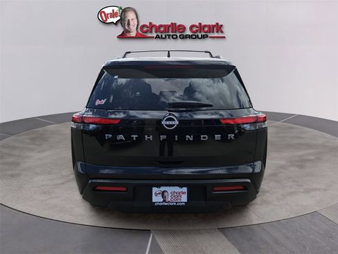 New 2026 Nissan Pathfinder SV image 5