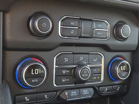 Used 2024 Chevrolet Tahoe LT image 24