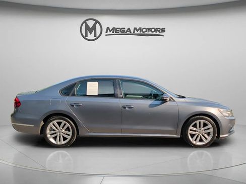 Used 2019 Volkswagen Passat 2.0T Wolfsburg w/ Wheels & Sunroof Package FWD image 9