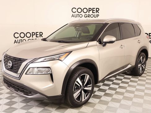 Used 2023 Nissan Rogue SL FWD image 10