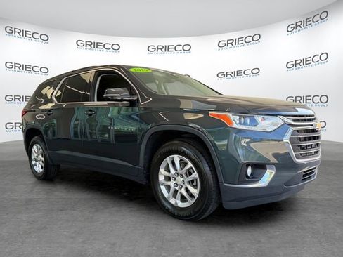 Used 2020 Chevrolet Traverse LT FWD image 1