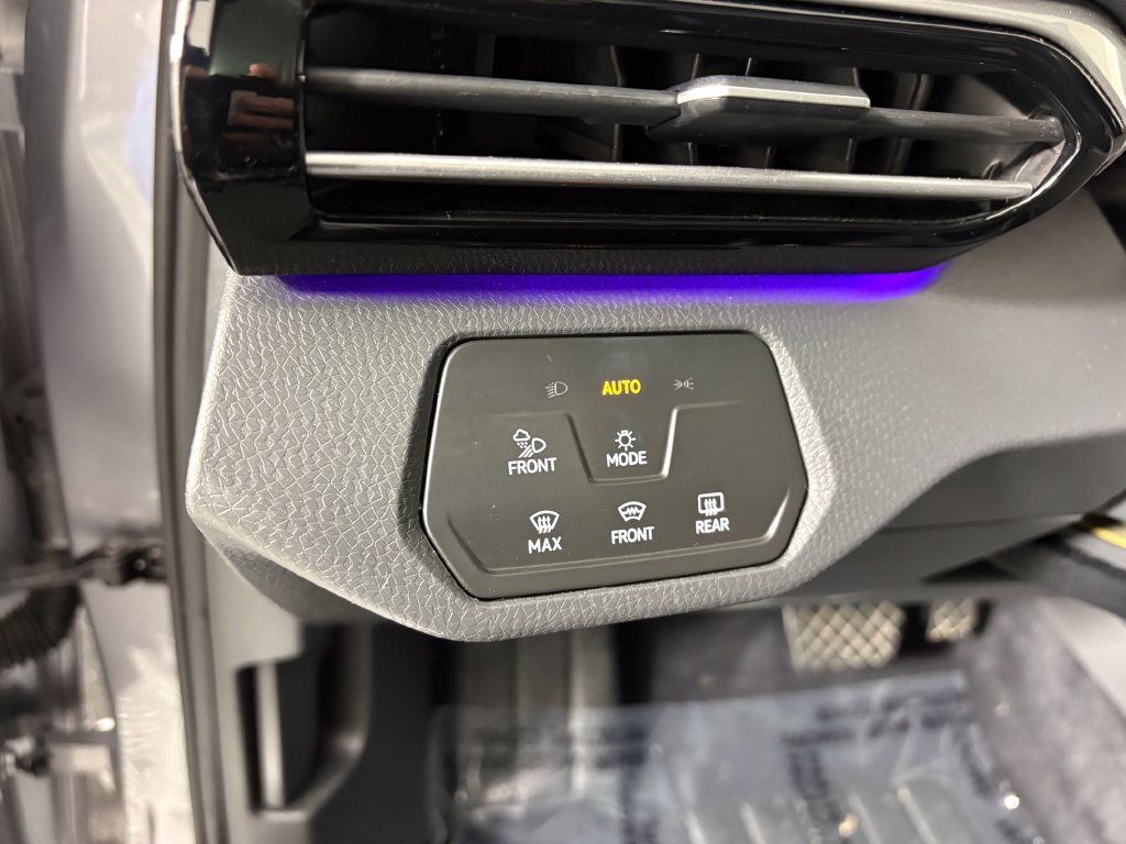 Used 2023 Volkswagen ID.4 Pro S AWD/4WD image 13