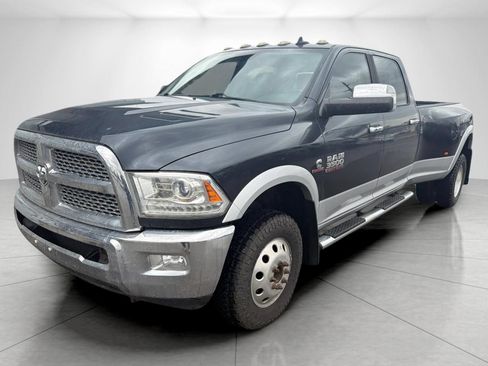 Used 2015 RAM 3500 Laramie w/ Convenience Group AWD/4WD image 2