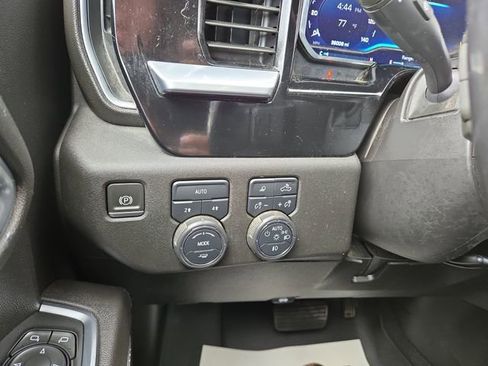 Used 2022 Chevrolet Silverado 1500 RST w/ Convenience Package II AWD/4WD image 21