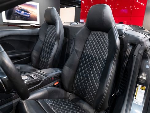 Used 2020 Audi R8 V10 performance image 4