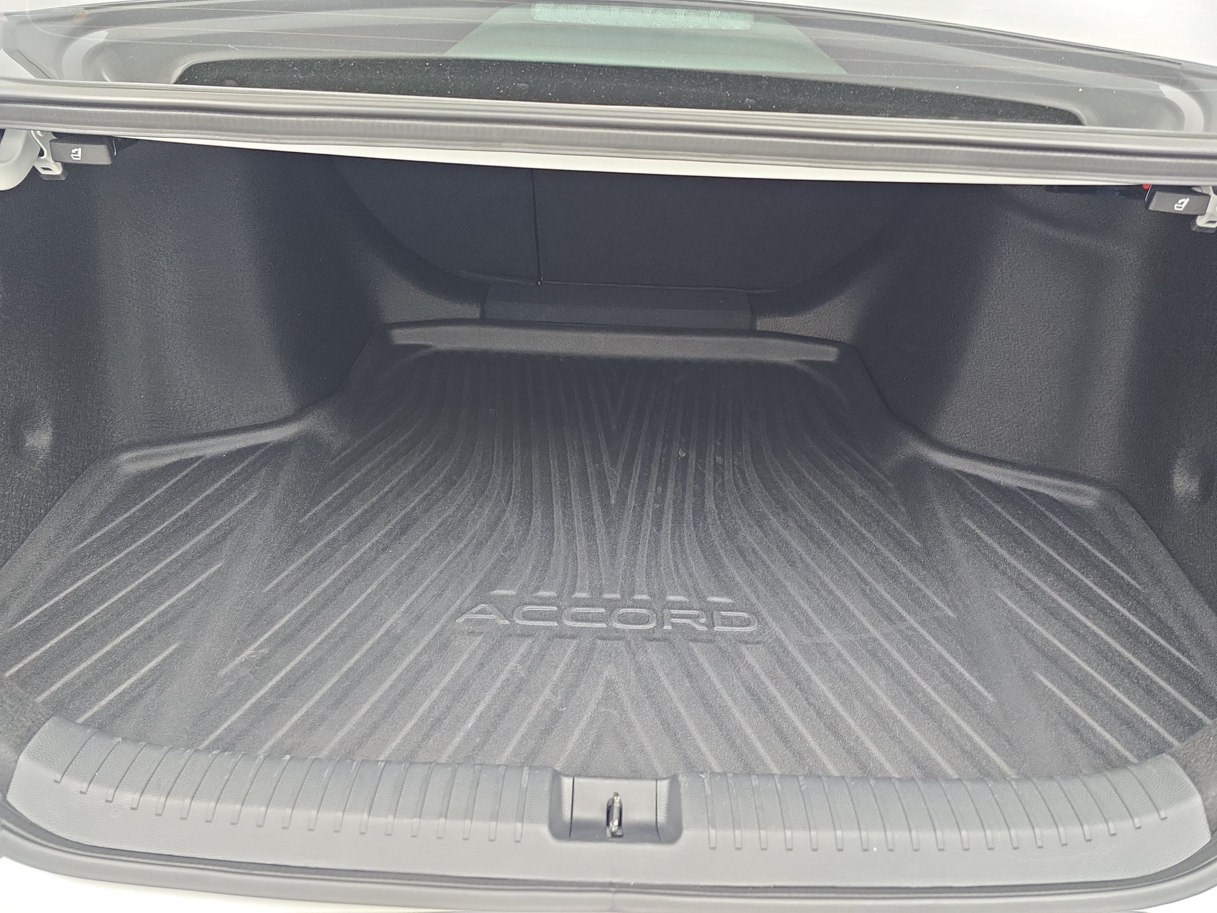 Used 2024 Honda Accord EX image 12
