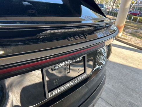 Used 2024 Jeep Wagoneer Launch Edition image 22