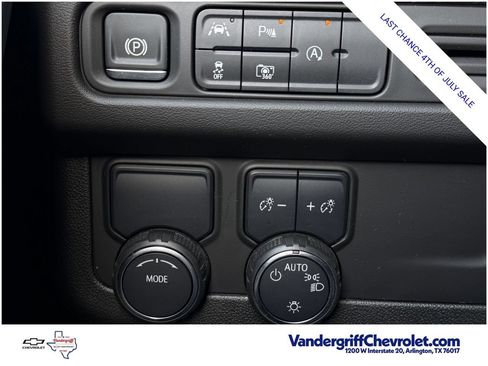Used 2024 Chevrolet Tahoe LT w/ Luxury Package RWD image 21