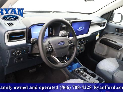 New 2025 Ford Maverick XLT w/ XLT Luxury Package image 17