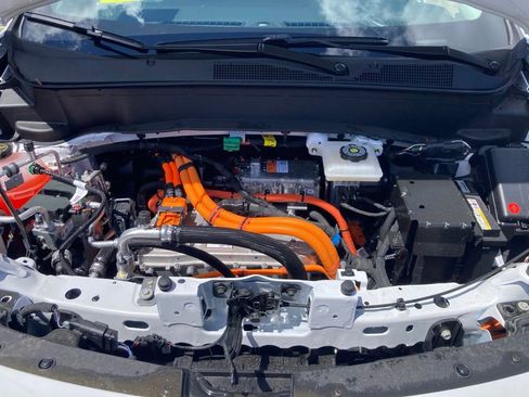 New 2027 Chevrolet Bolt LT w/ Comfort Package FWD image 24