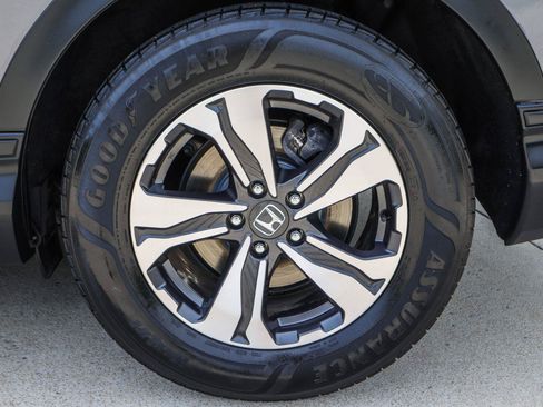 Used 2019 Honda CR-V LX image 17