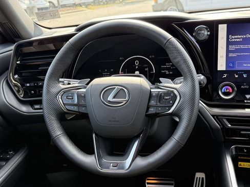 Used 2026 Lexus TX 500h AWD image 9