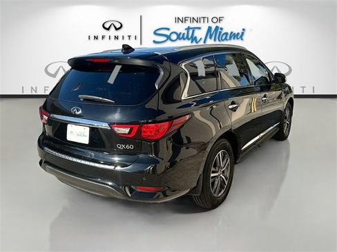 Used 2019 INFINITI QX60 Luxe w/ Essential Package image 7