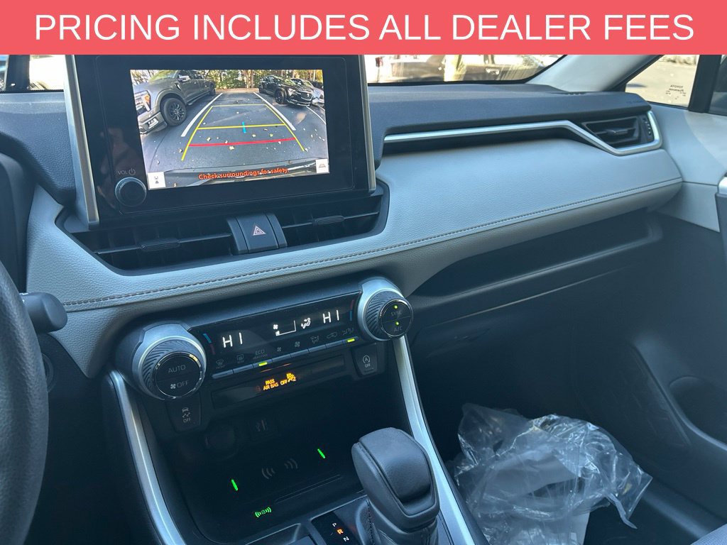 Used 2024 Toyota RAV4 XLE w/ Convenience Package FWD image 11