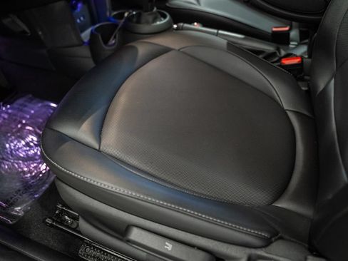 Used 2020 MINI Cooper 2-Door Hardtop FWD image 28