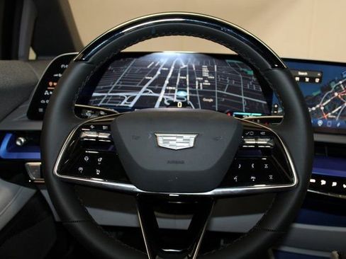 New 2025 Cadillac Optiq Sport 1 w/ LPO, ONYX Package image 24