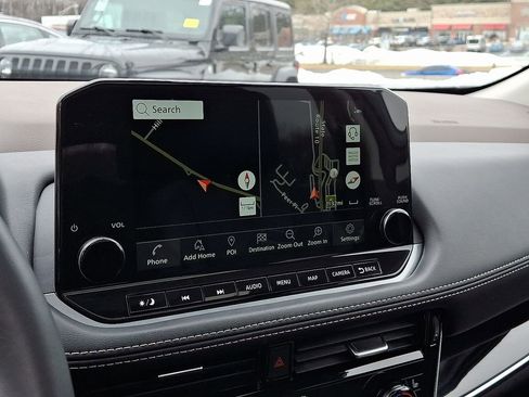 Used 2023 Nissan Rogue SL w/ SL Premium Package image 19