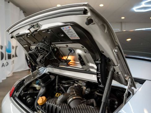 Used 2000 Porsche 911 Carrera 4 AWD/4WD image 33