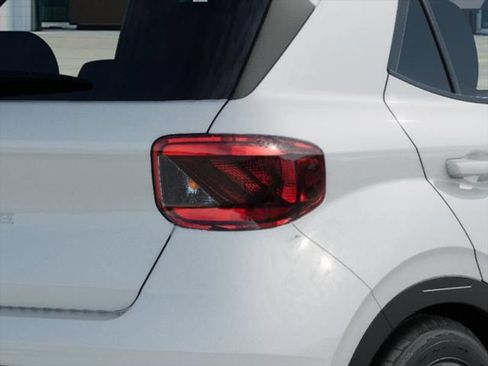 Used 2026 Hyundai Venue SEL FWD image 10