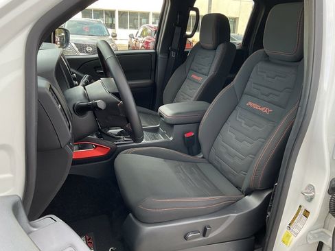 Used 2024 Nissan Frontier PRO-4X w/ Pro Convenience Package image 18