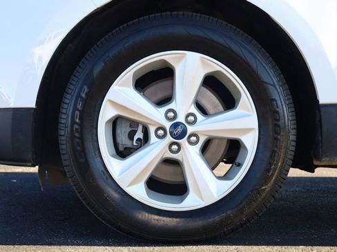 Used 2020 Ford Edge SE image 8