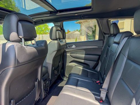 Used 2020 Jeep Grand Cherokee Limited w/ Luxury Group II RWD image 6