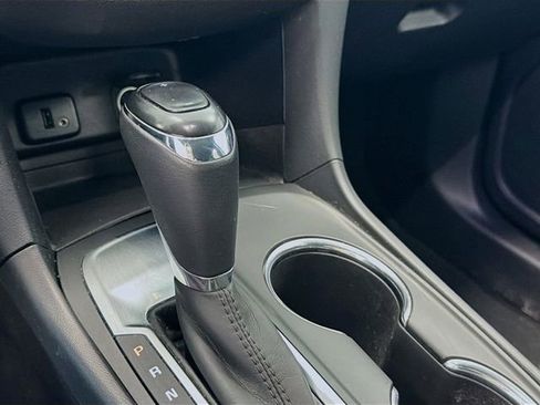 Used 2018 Chevrolet Equinox LT image 15