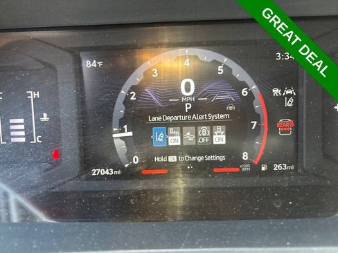 Used 2025 Toyota 4Runner SR5 AWD/4WD image 23