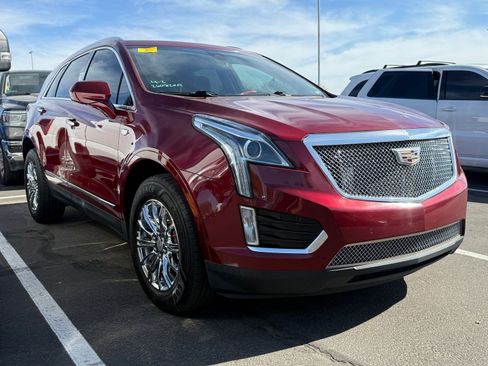 Used 2018 Cadillac XT5 Luxury w/ Driver Awareness Package image 2