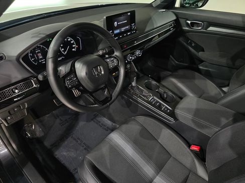 Used 2025 Honda Civic Sport image 17