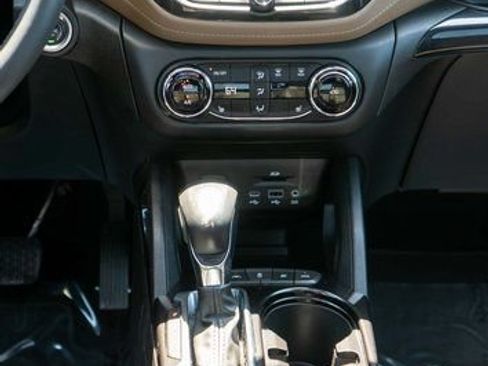 Used 2021 Chevrolet TrailBlazer ACTIV w/ Sun and Liftgate Package AWD/4WD image 16