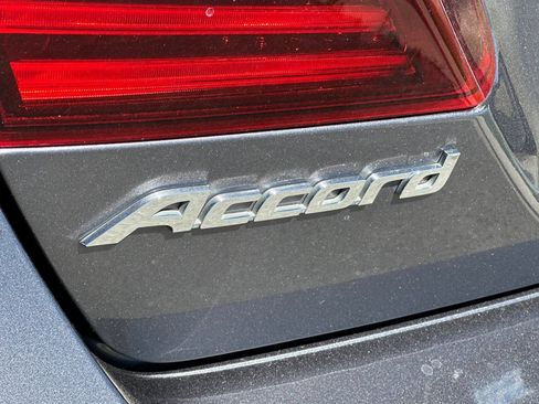 Used 2017 Honda Accord EX image 26