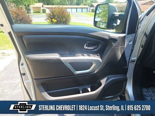Used 2017 Nissan Titan SL w/ SL Towing Convenience Package AWD/4WD image 24