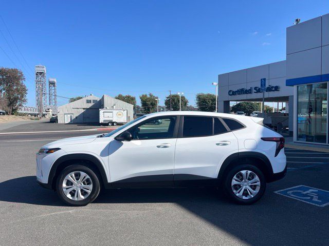 Used 2024 Chevrolet Trax LS FWD image 11