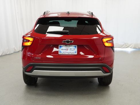 New 2026 Chevrolet Trax LT w/ LT Convenience Package FWD image 35