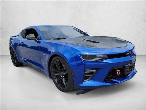 Used 2016 Chevrolet Camaro SS RWD image 3