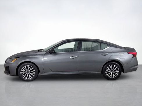 Used 2025 Nissan Altima 2.5 SV image 6