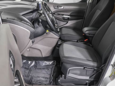 Used 2022 Ford Transit Connect XLT image 22