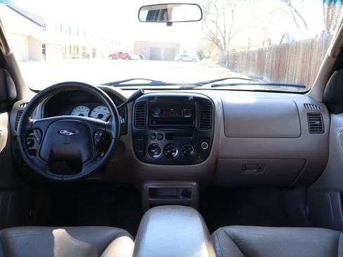 Used 2001 Ford Escape XLT image 16