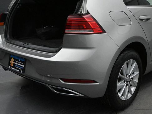 Used 2018 Volkswagen Golf S image 13
