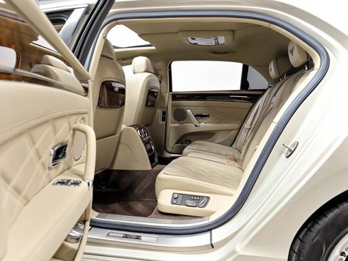 Used 2015 Bentley Flying Spur W12 AWD/4WD image 50