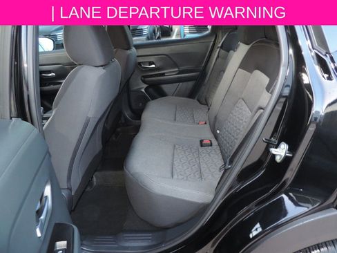 Certified 2025 Nissan Kicks SV image 15