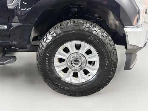 Used 2021 Ford F250 XL w/ STX Appearance Package AWD/4WD image 34