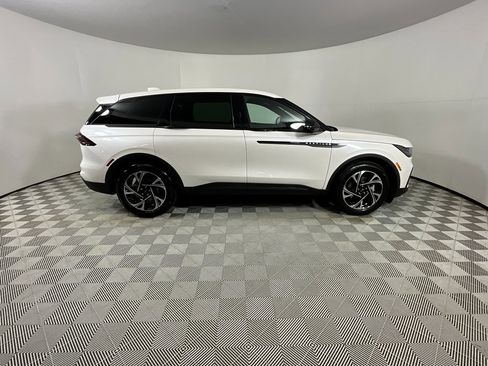 Certified 2024 Lincoln Nautilus Premier w/ Jet Appearance Package image 5