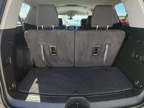 Used 2021 GMC Acadia SLE w/ Driver Convenience Package FWD image 28